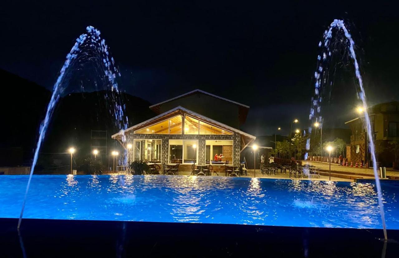 Mastiff Grand La Villae Lonavala Exterior foto