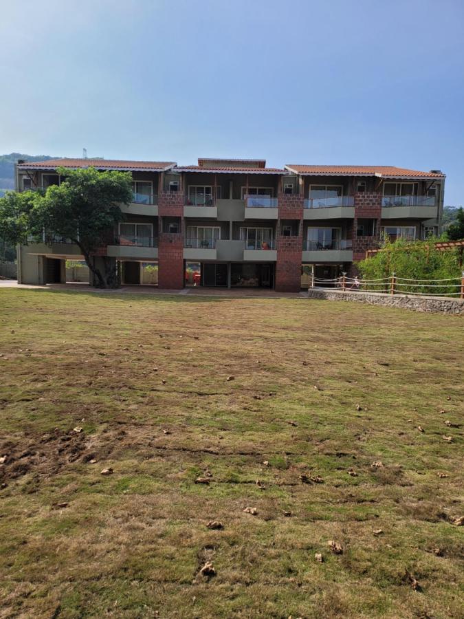 Mastiff Grand La Villae Lonavala Exterior foto