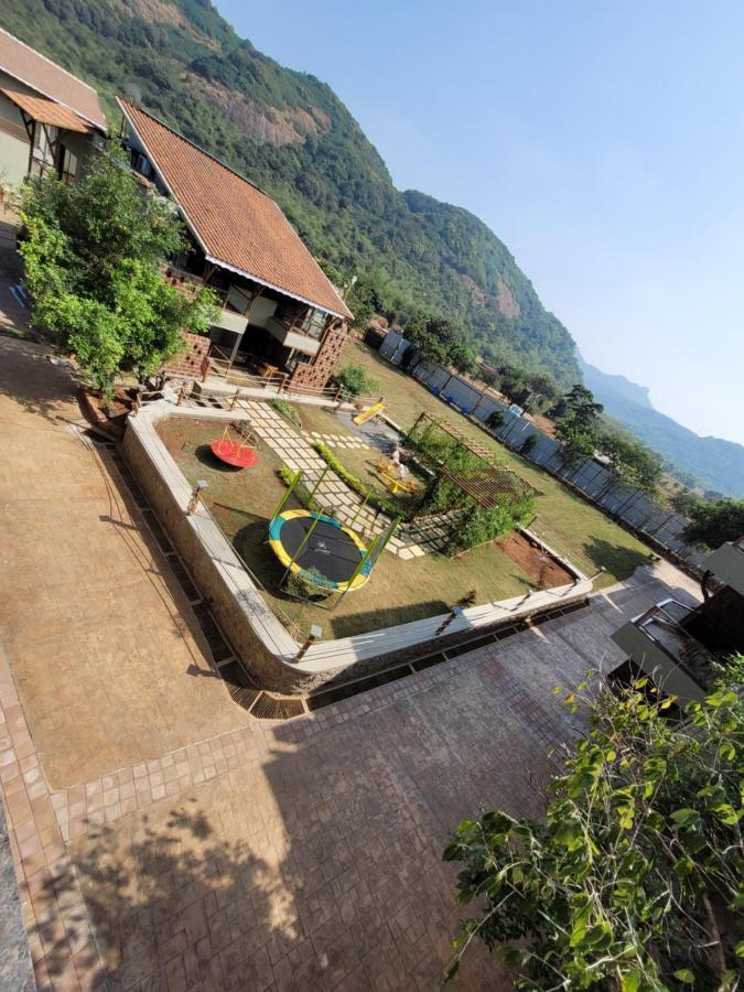 Mastiff Grand La Villae Lonavala Exterior foto